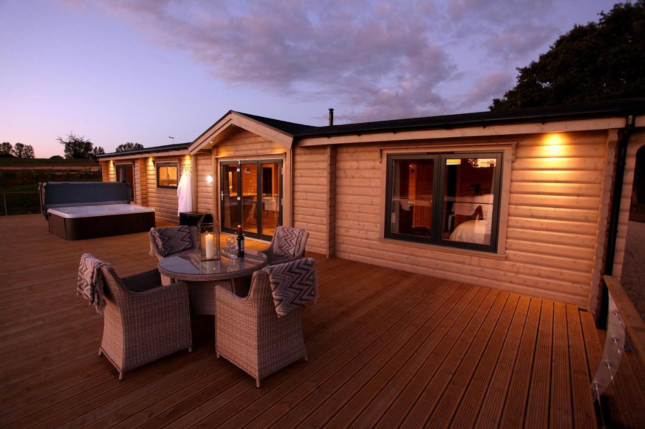 Cambridgeshire Lakes - Luxury Lodges In A Stunning Lake Location Gamlingay ภายนอก รูปภาพ